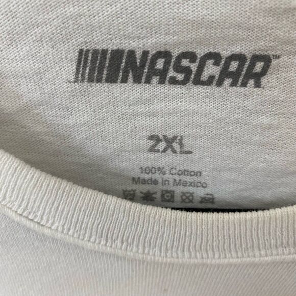 Nascar T-Shirt Men’s Size 2XL Color White Martin Truex Jr. Joe Gibbs Racing - Picture 3 of 9